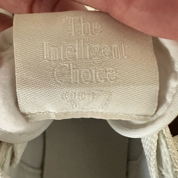 New Balance Women's Shoes - White and Tan - NWOB - Picture 7 of 9